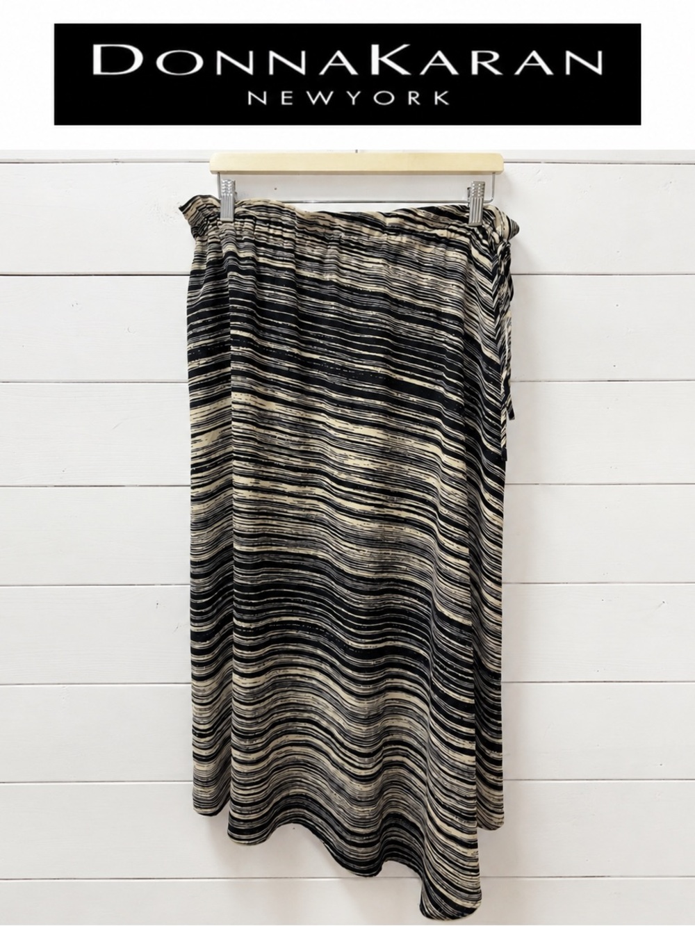 Donna Karan New York Black & Cream Asymmetrical Skirt – Size Large